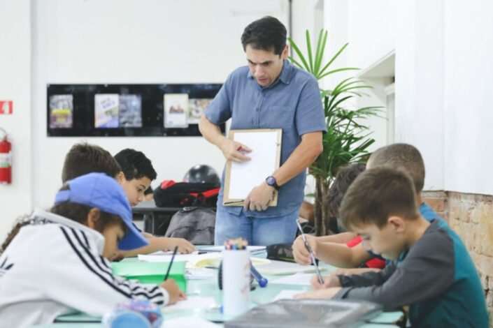Oficinas culturais oferecem mais de 250 vagas neste mês em São José dos Campos