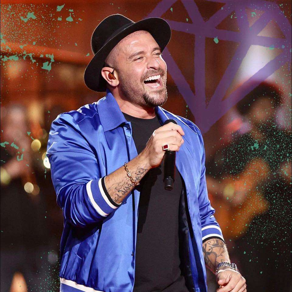 Sambista Diogo Nogueira faz show em São José dos Campos