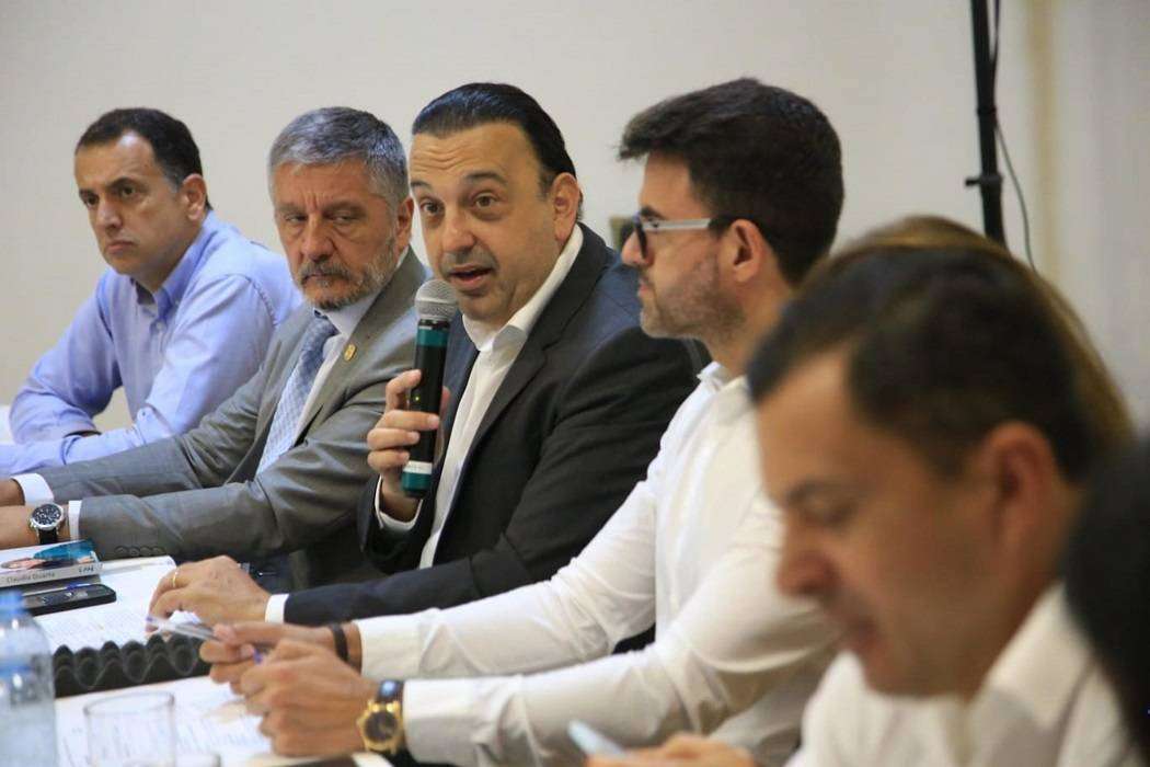 Vice-governador Felício Ramuth participa de reunião do Consórcio Novo Vale