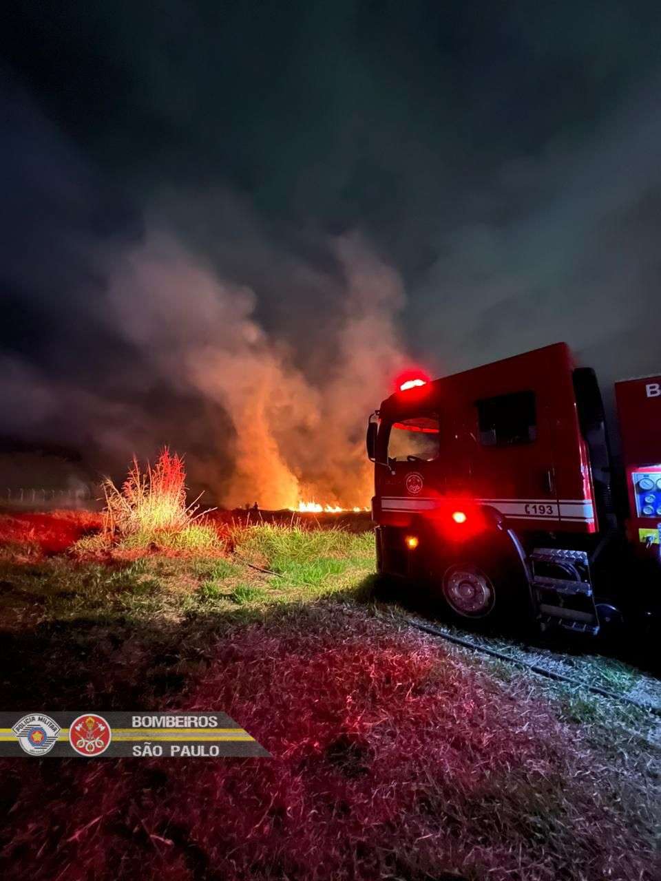 Incêndio atinge área de 2.000 m² nas proximidades do Parque da Cidade em São José dos Campos