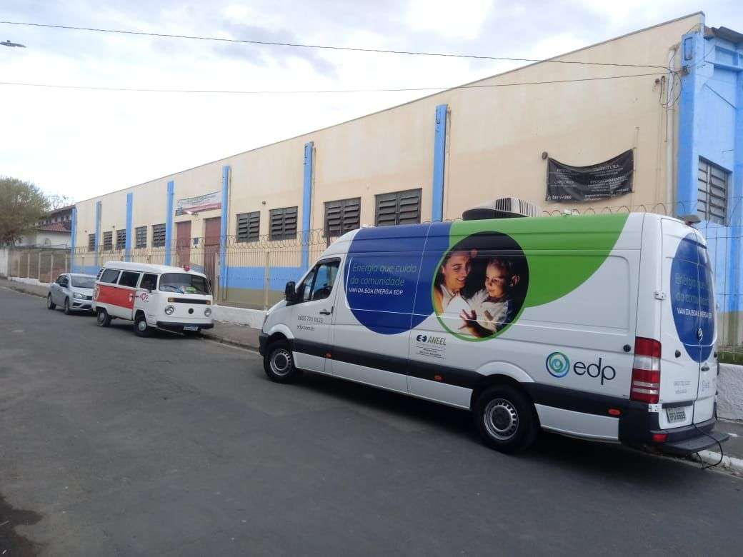 Van da Boa Energia faz cadastro da Tarifa Social de Energia Elétrica no Araretama em Pinda