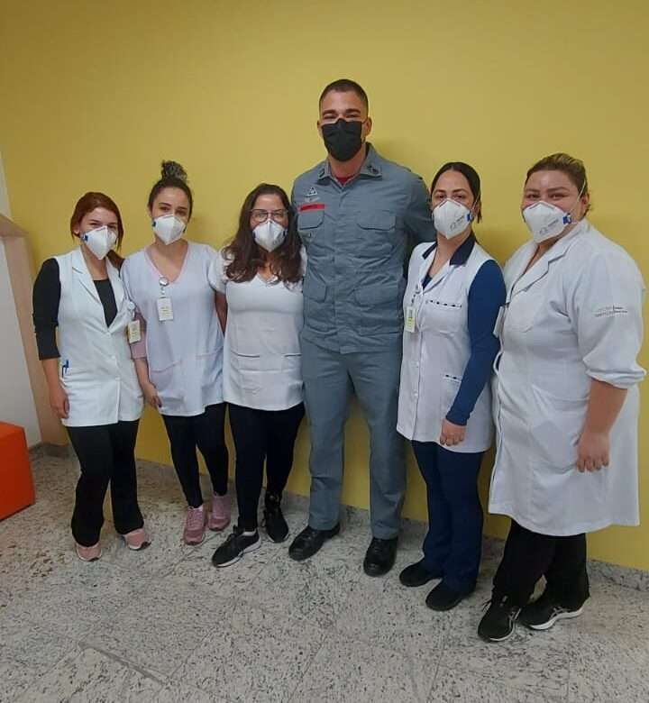 Bombeiro de Taubaté doa medula óssea para paciente com leucemia