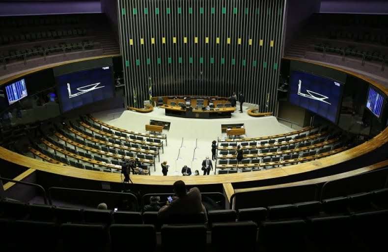 Votação da reforma tributária é adiada