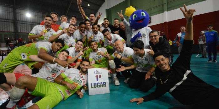Pinda vence de virada e é campeã no vôlei masculino sub-21