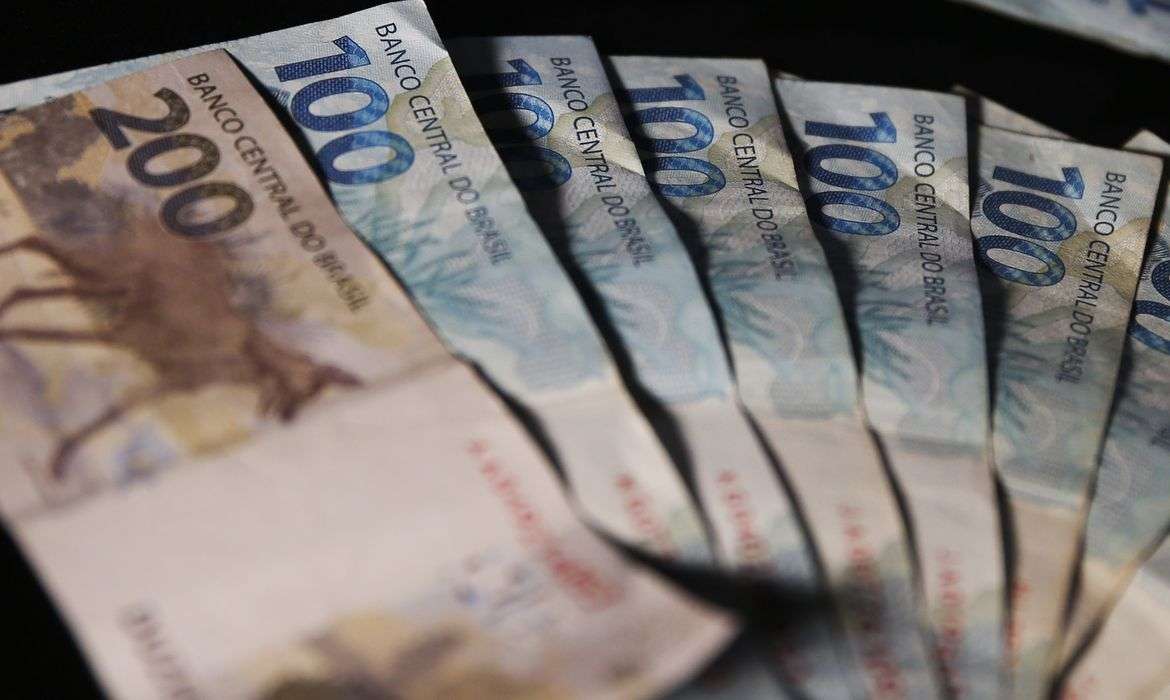 Nova regra do Imposto de Renda amplia isenção para quem ganha até R$ 5 mil