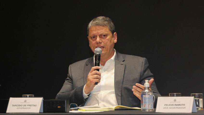 Governo de SP anuncia modelo de privatização da Sabesp
