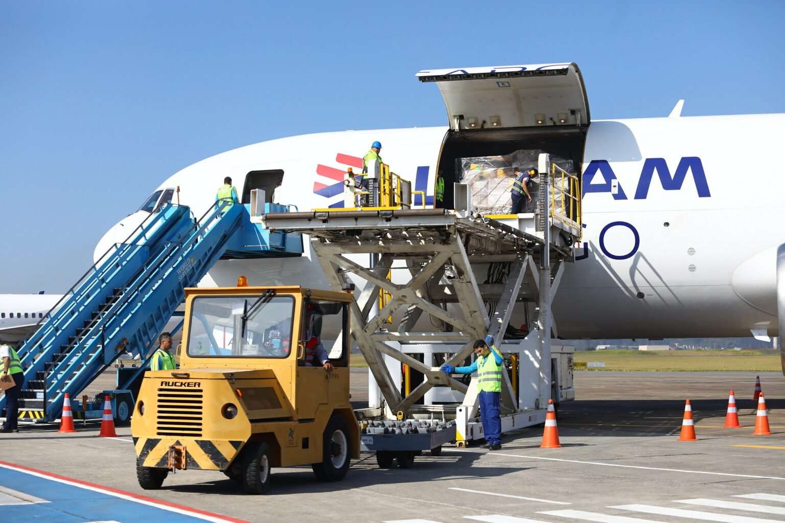 Aeroporto de São José sedia evento de hub logístico na RMVale