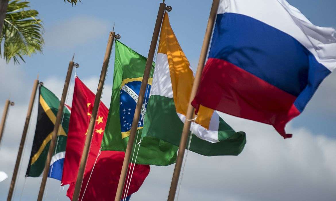 Industrias brasileiras buscam oportunidades em países dos Brics