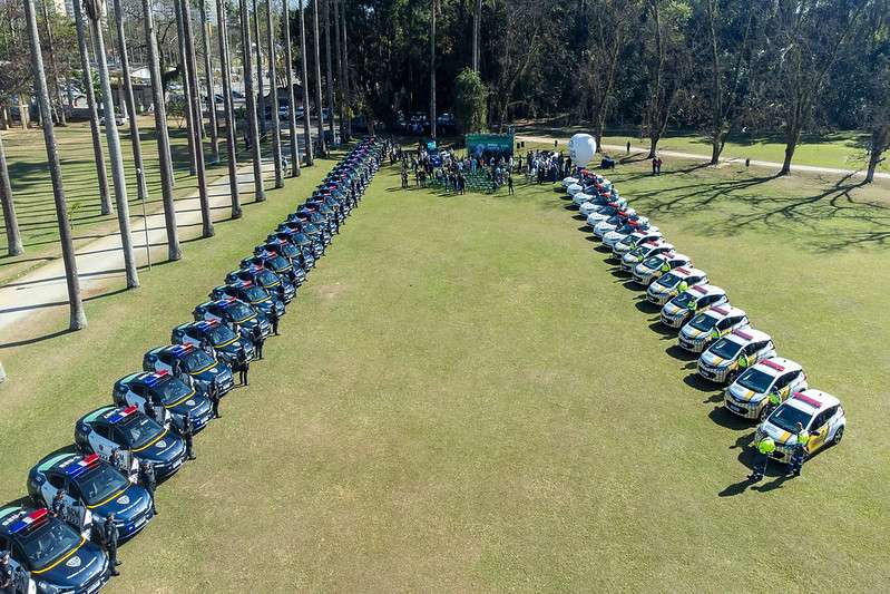 Prefeitura de São José entrega novas viaturas 100% elétricas à GCM e à PM