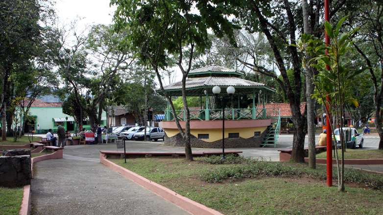 Criminosos explodem agências bancárias em São Francisco Xavier