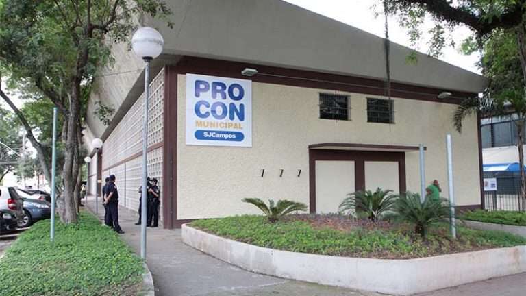 Procon de São José retoma palestras sobre educação financeira e consumo consciente em escolas municipais