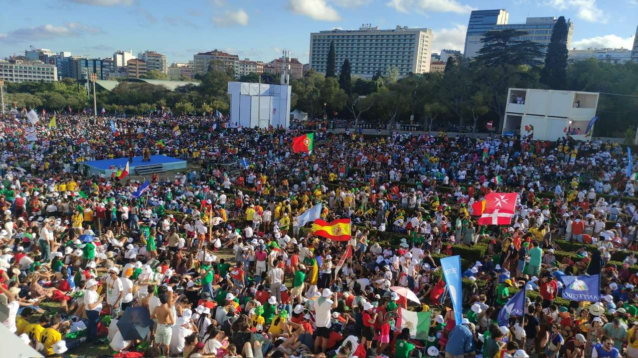 Papa Francisco encerra a JMJ de Lisboa com missa para 1,5 milhão de fiéis