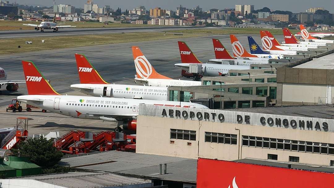 Voos no aeroporto de Congonhas (SP) tem operações interrompidas após suposto sequestro