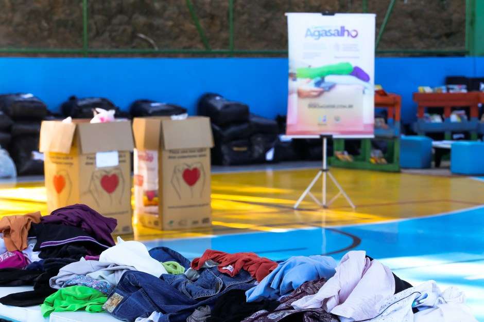Postos da campanha do agasalho passam a arrecadar alimentos em São José dos Campos