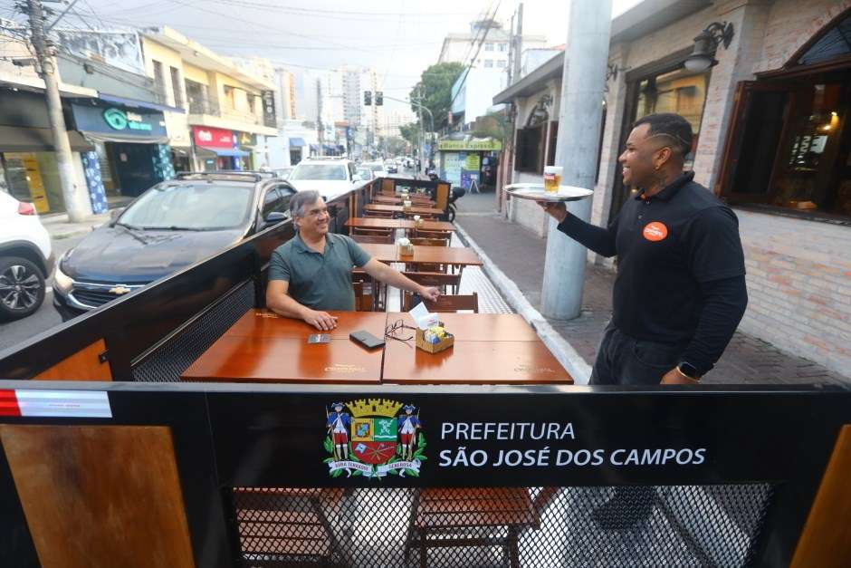 Parklets ganham as ruas da região central de São José dos Campos