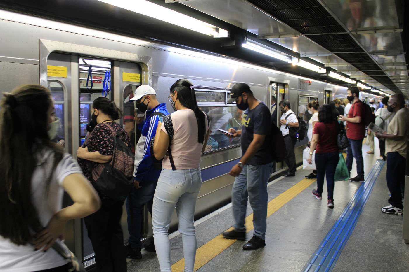 Metroviários de São Paulo planejam greve em suas operações na próxima terça,15
