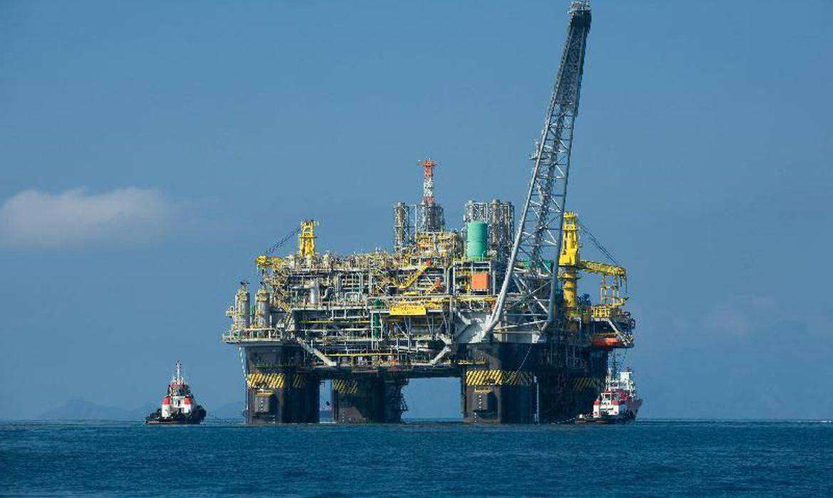 Ubatuba vence ação e deve receber mais royalties de petróleo e gás