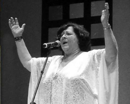 Cantora Jô Holtz faz homenagem a ícone da MPB com o show ‘Especial Alcione’ nesta quinta em Jacareí