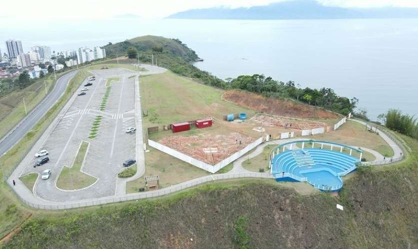 Caraguá publica edital de estudo para concessão do Complexo Camaroeiro e Morro de Santo Antônio