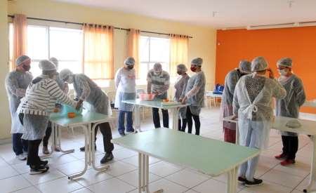 Curso ensina a fabricação de pães e salgados fitness em Jacareí