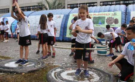 Alunos da rede municipal de Jacareí visitam “Cápsulas do Saber” com o tema Matematic@ndo ODS