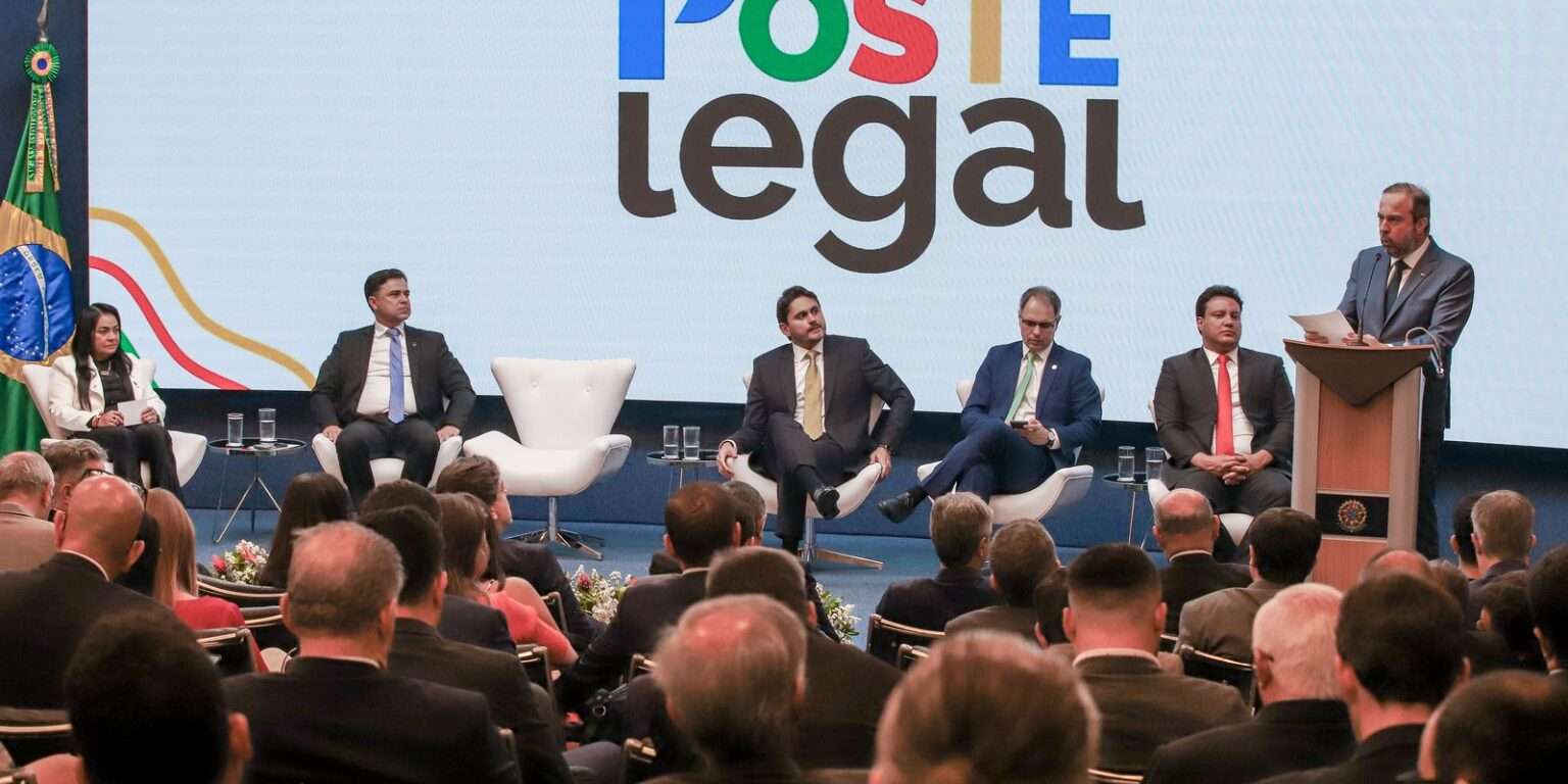 Governo cria normas para compartilhamento de postes de energia