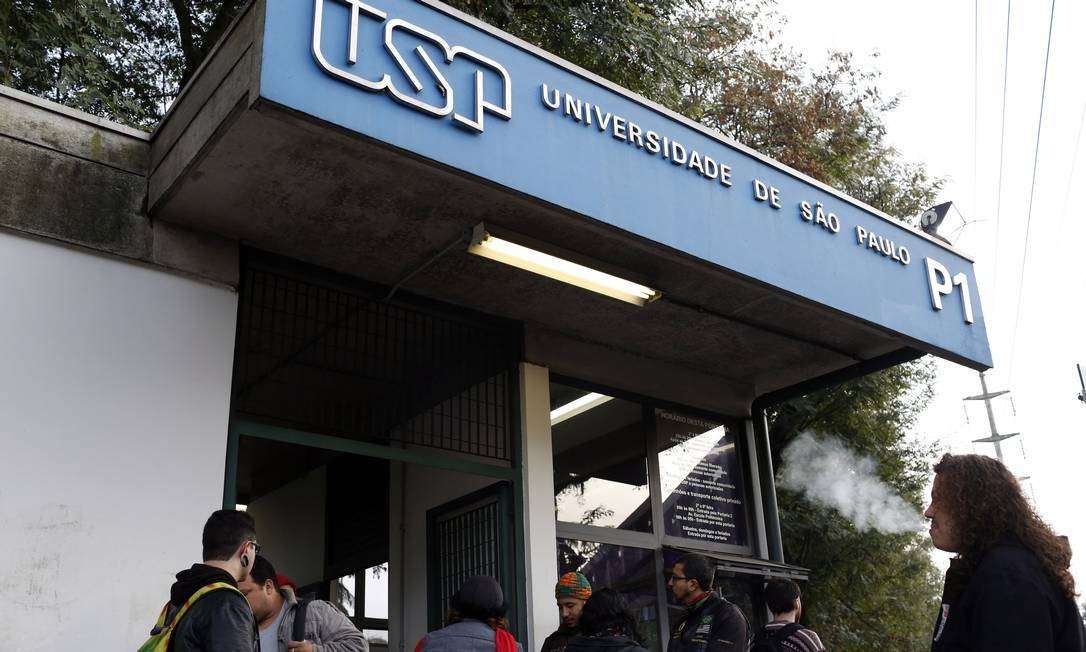 Estudantes da USP aprovam greve a partir desta quinta (21)