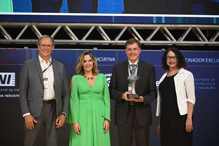 Embraer recebe prêmio por gestão de inovação