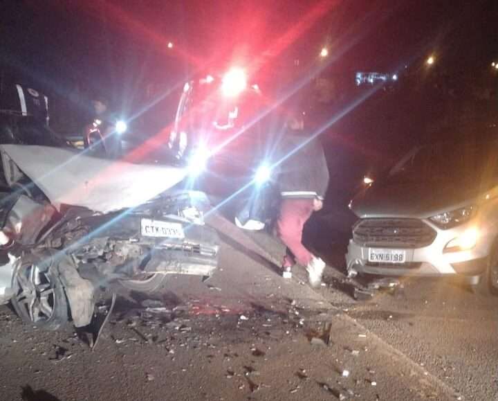 Acidente entre veículos causa a morte de uma mulher e ferimento em outras três pessoas em Caçapava