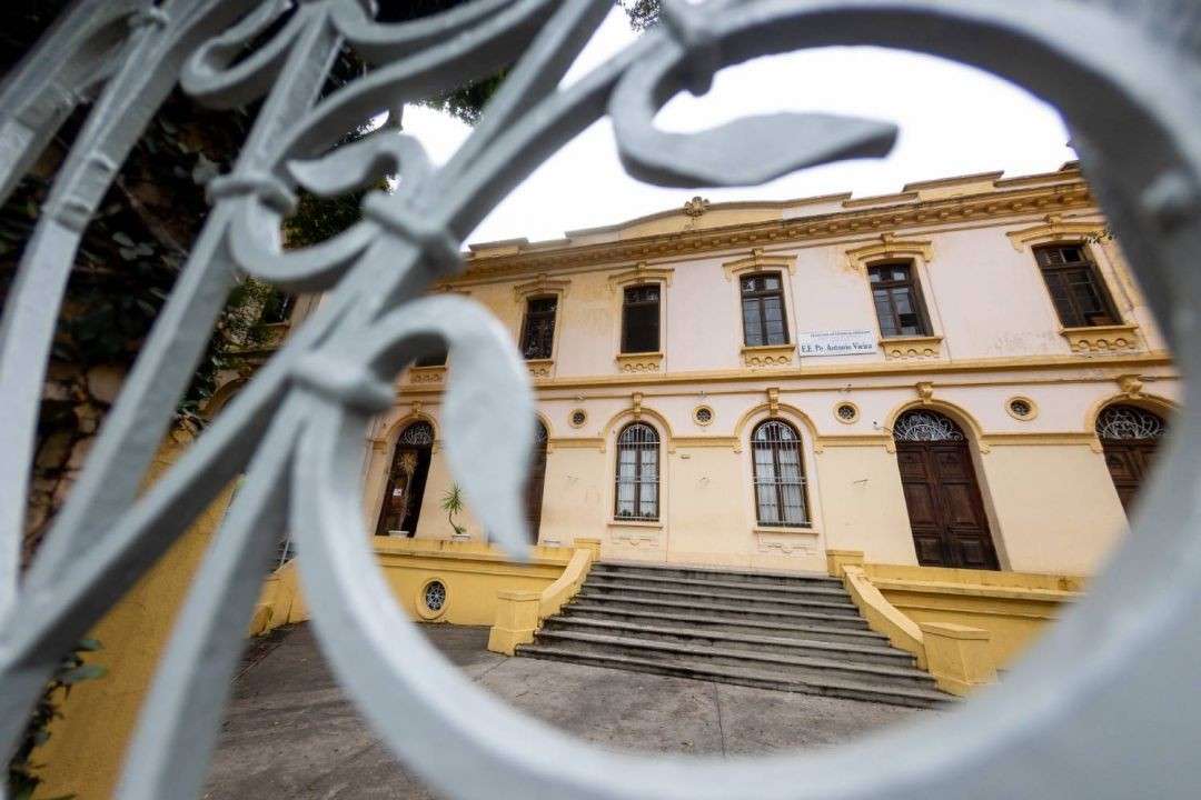 Educação contrata seguranças privados para escolas do Vale do Paraíba