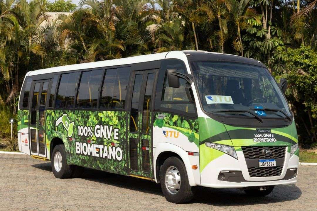 Comgás e Agrale apresentam micro-ônibus a gás, em Jacareí