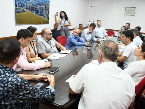 Vereadores de São José se reunem com representantes da EDP para apresentar pontuações relacionadas à falta de energia e manutenção da rede elétrica