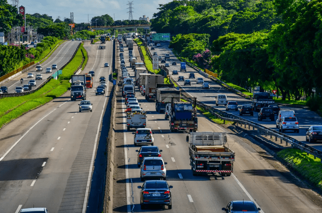 Estimativa para o feriado da Padroeira é de estradas lotadas e paciência para os motoristas
