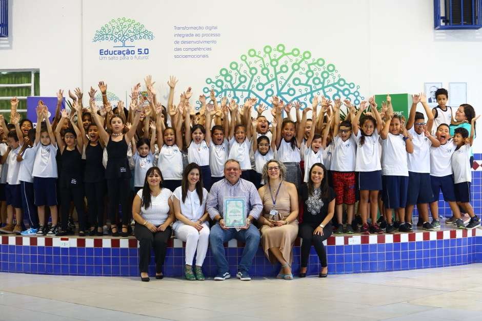 Comunidade escolar do Galo Branco recebe escola 5.0 em São José