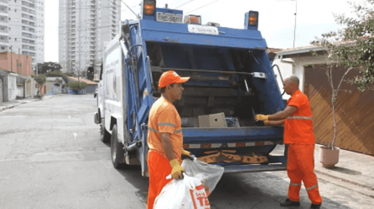 Jacareí anuncia tomar medidas contratuais para retomada da coleta de resíduos