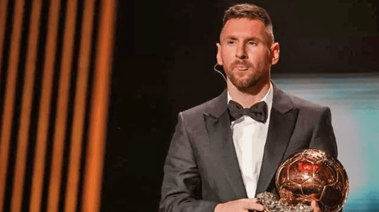 Messi confirma favoritismo e leva a Bola de Ouro pela 8ª vez