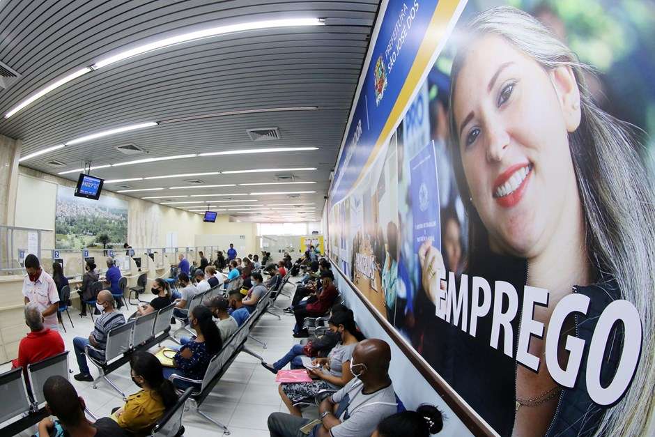 PAT de São José inicia a semana com mais de 500 vagas de emprego