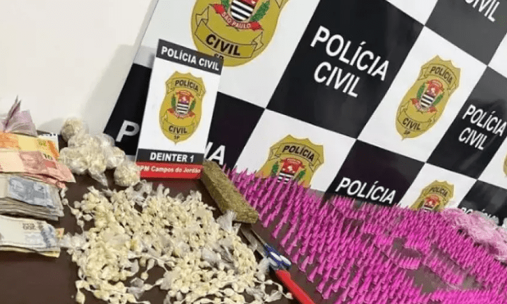 Polícia estoura ‘casa bomba’ e apreende mais de 3.000 porções de drogas em Campos do Jordão
