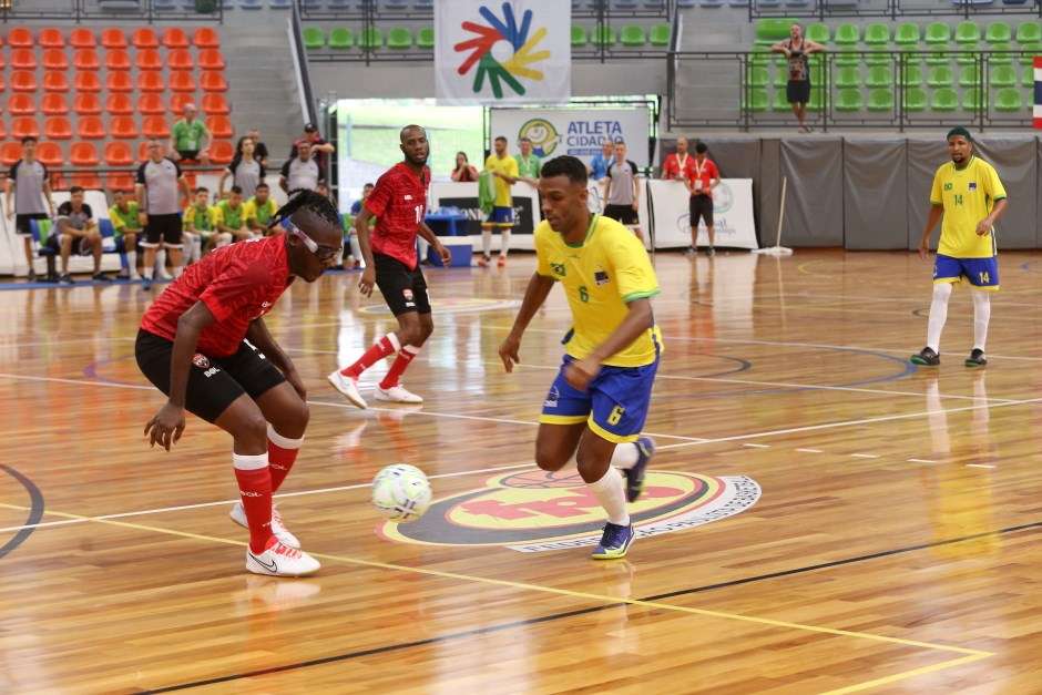 Brasil enfrenta a Suécia nas quartas do Mundial de Futsal