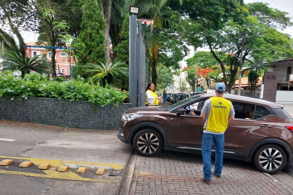 Nova fase da campanha ‘Não dê esmola, dê cidadania’ vai a igrejas em São José