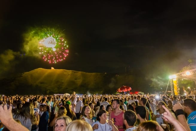São Sebastião prepara grande festa de Réveillon com shows piromusicais e DJs nas praias