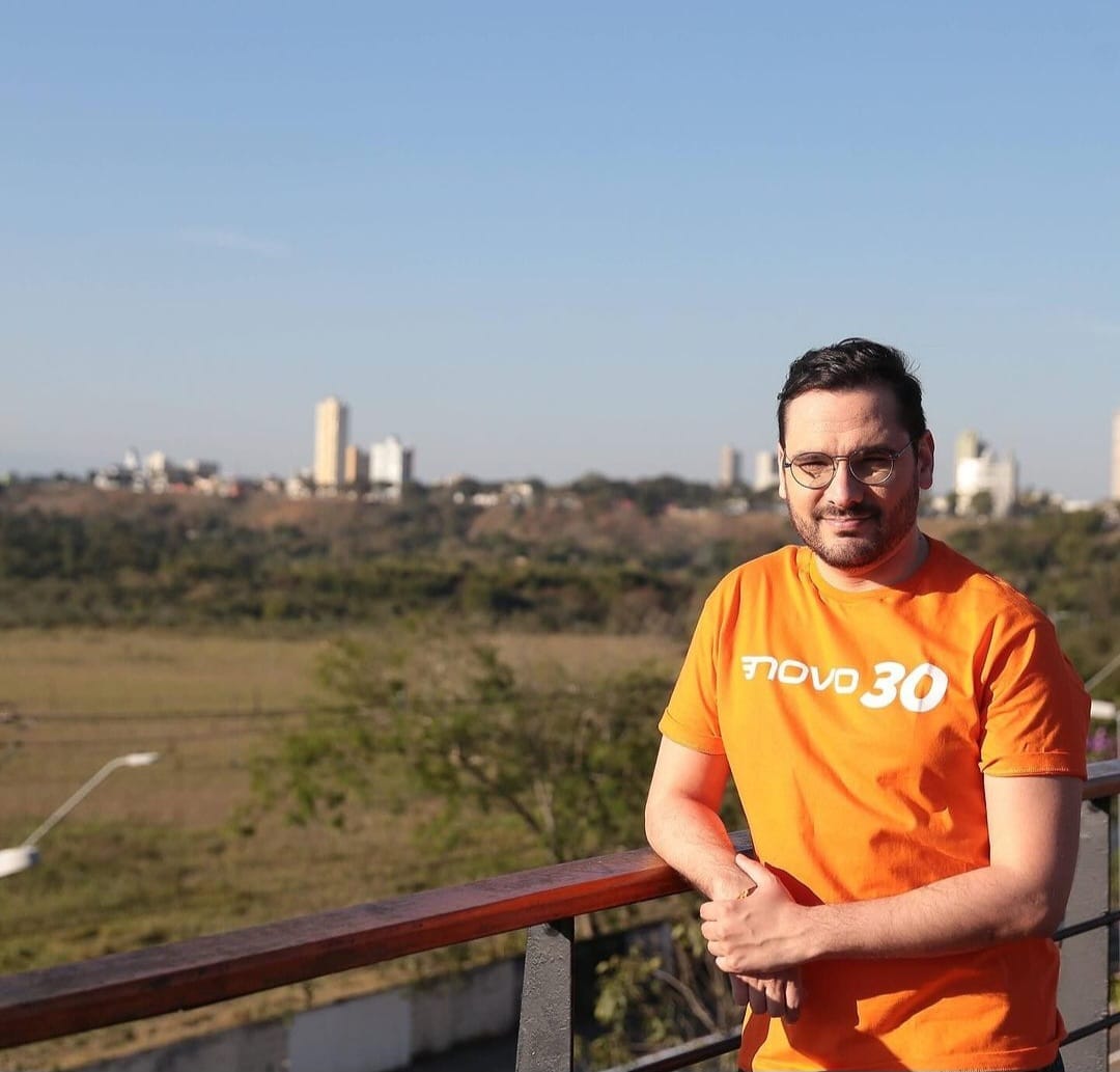 Thomaz Henrique anuncia desfiliação do Partido Novo em São José