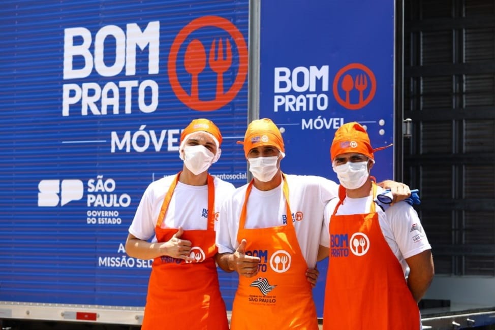 Bom Prato oferece refeições de qualidade para aquecer população vulnerável