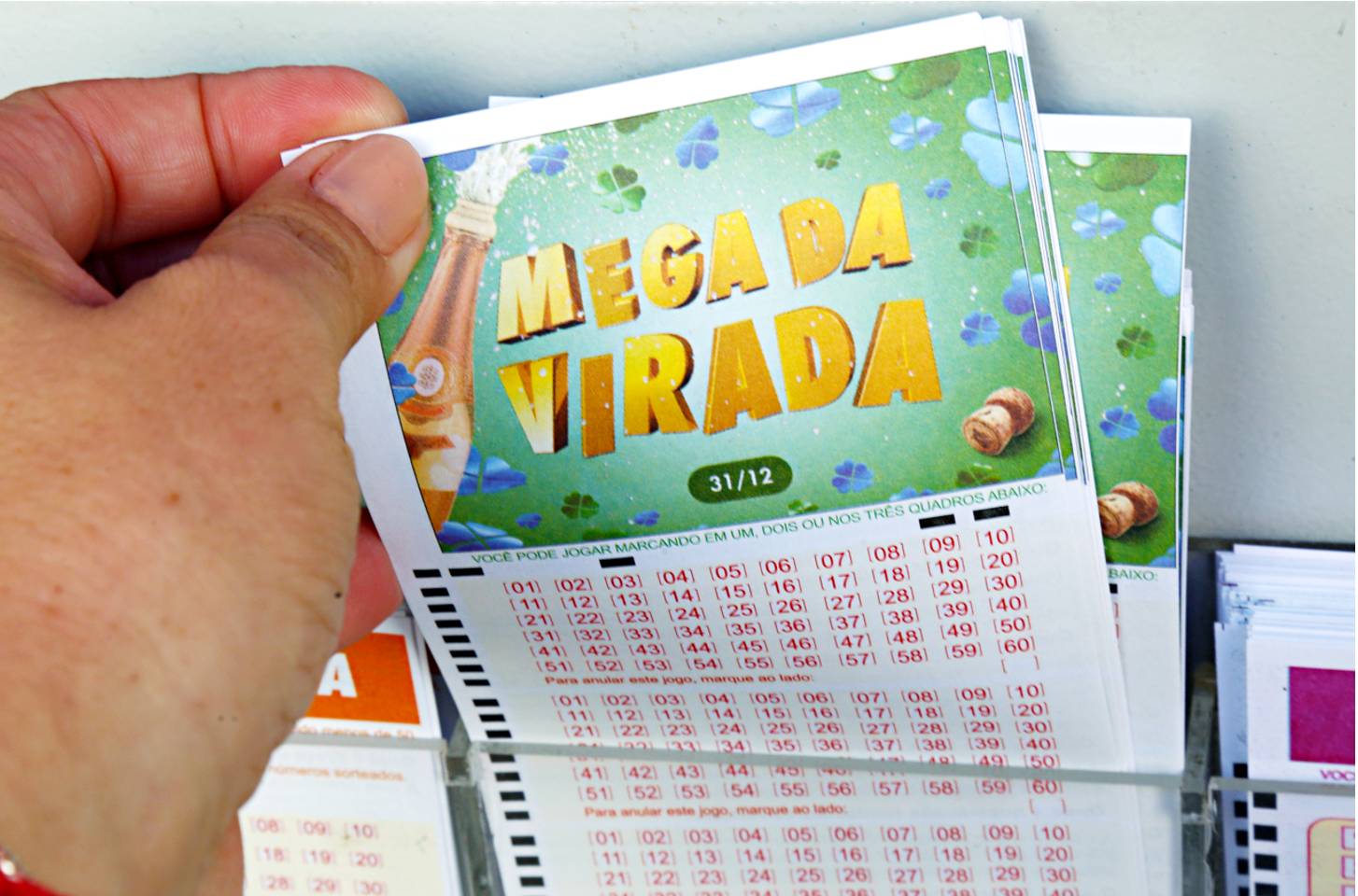 Mega da Virada 2025 sorteia prêmio recorde de R$ 1,09 bilhão nesta quinta-feira