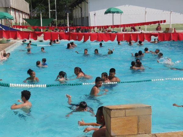 Prefeitura realiza projeto ‘Férias na Piscina’ para as crianças de Pinda