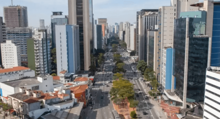 Avenida Faria Lima terá faixa só para motos a partir desta segunda em São Paulo