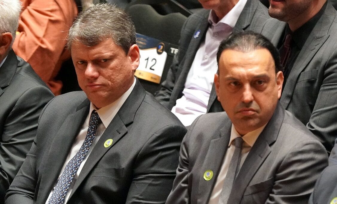 Felicio Ramuth deixa PSD e se filia ao MDB, alinhando trajetória ao governo Tarcísio