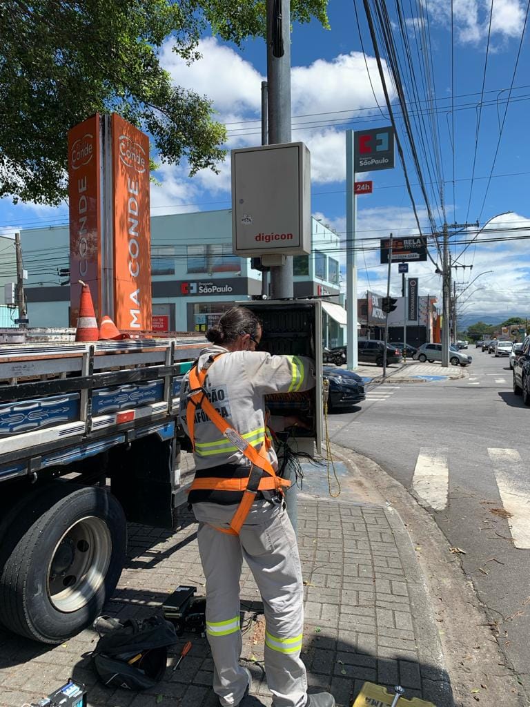 Taubaté realiza manutenção semafórica em várias regiões da cidade