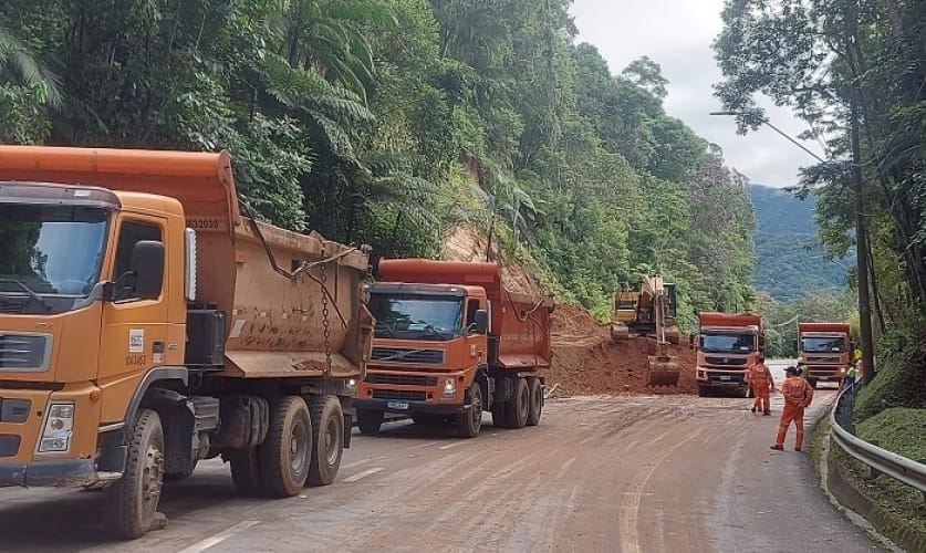 Serra Antiga da Tamoios é liberada após quase 60 horas de interdição