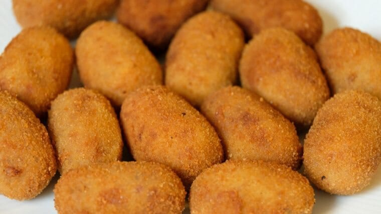 Bom Prato Taubaté promove curso de salgados congelados de graça